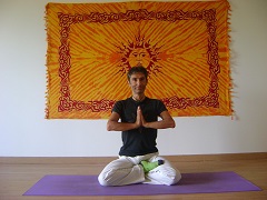 Variante de Virabhadrāsana